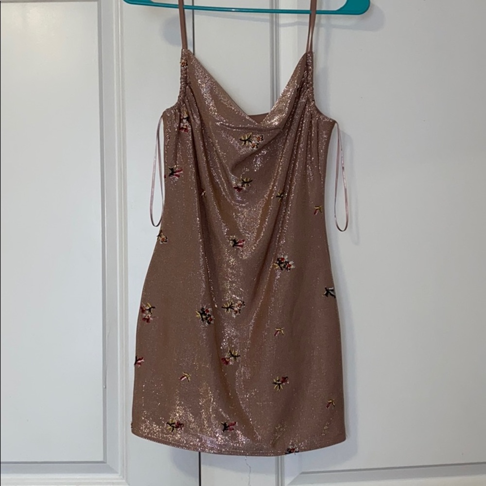 Dress - Picture 2 of 3